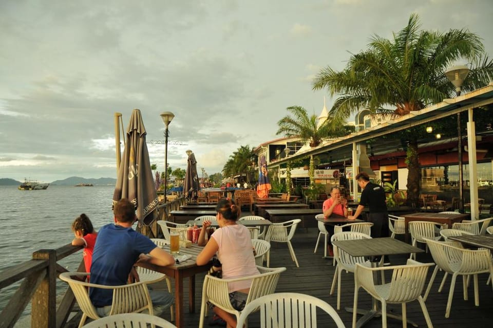 Api Api Guest House Bed and Breakfast in Kota Kinabalu