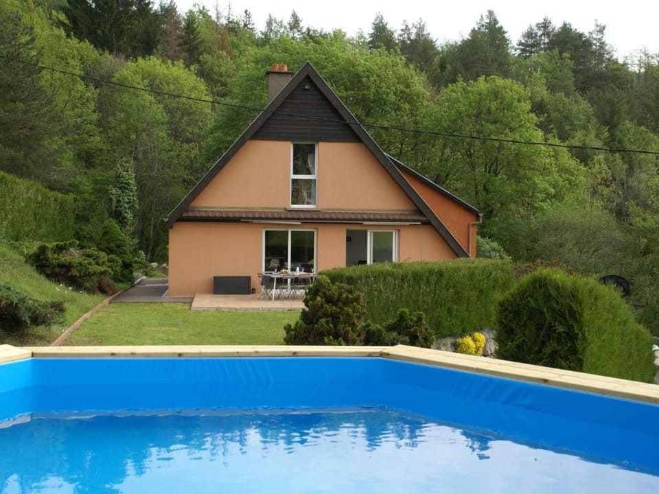 Modern villa with pool, jacuzzi and sauna in top location with stunning view Vacation rental in Vosges