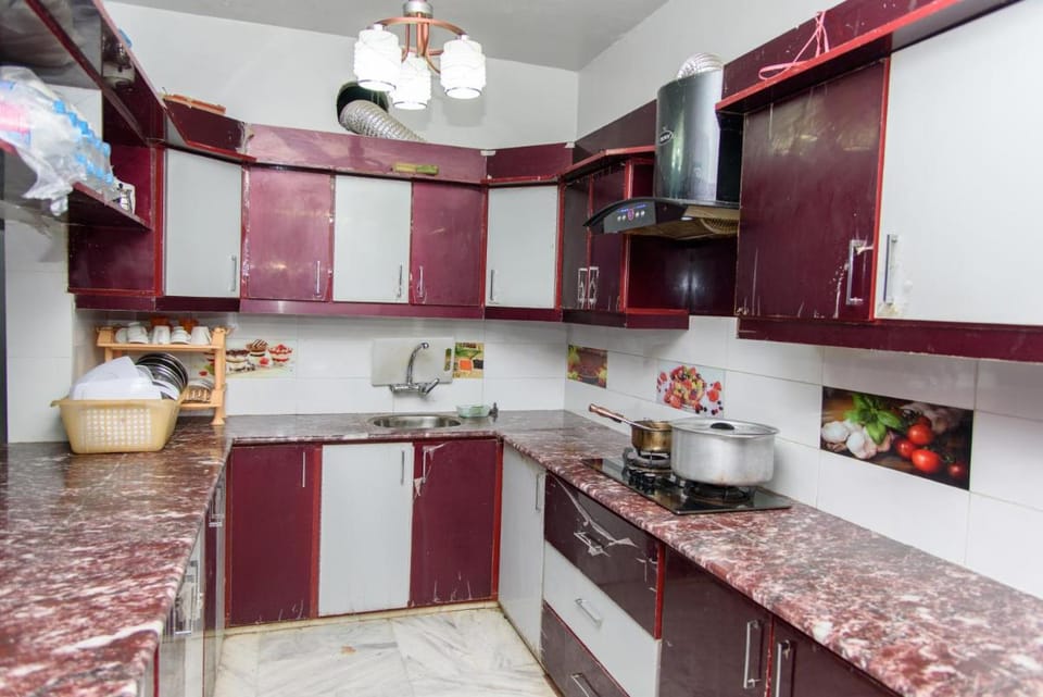 Patel Residency Guest House Bed and Breakfast in Karachi