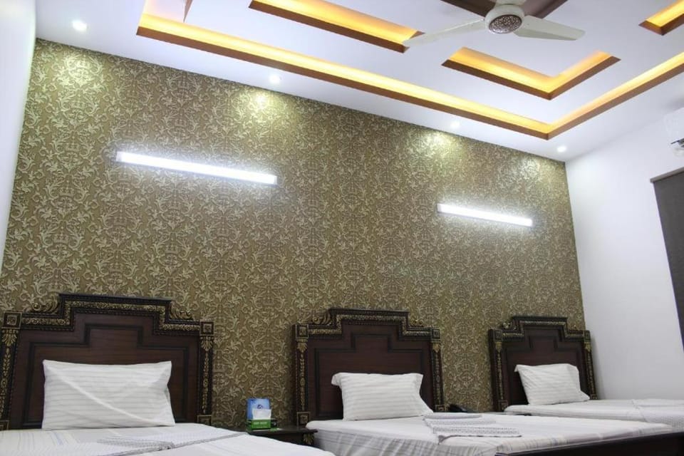 Patel Residency Guest House Bed and Breakfast in Karachi