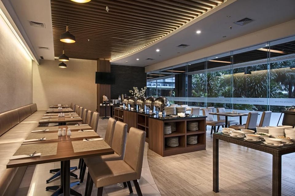Grand Whiz Poins Simatupang Jakarta Hotel in South Jakarta City