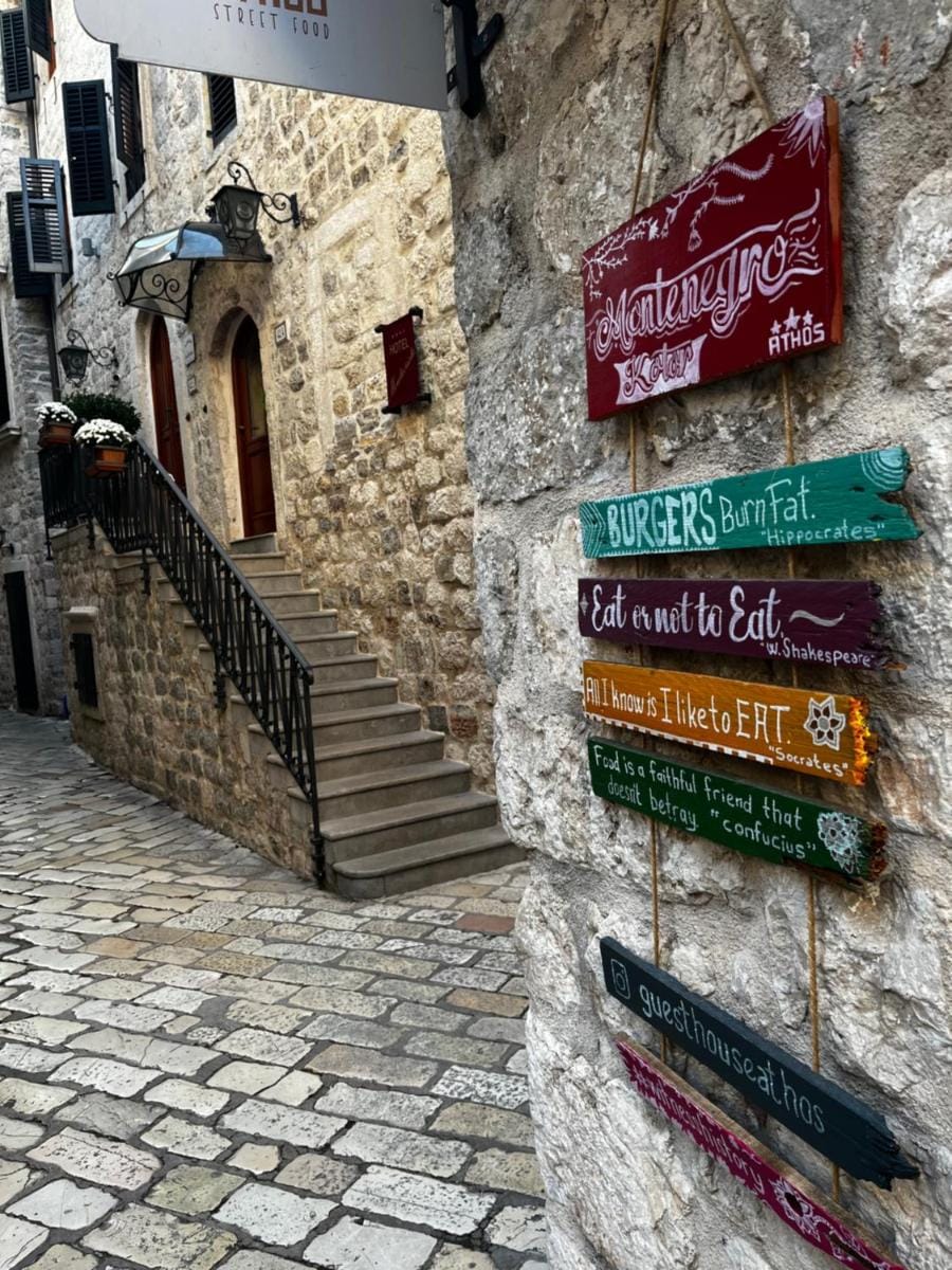 Athos Guesthouse Bed and Breakfast in Kotor