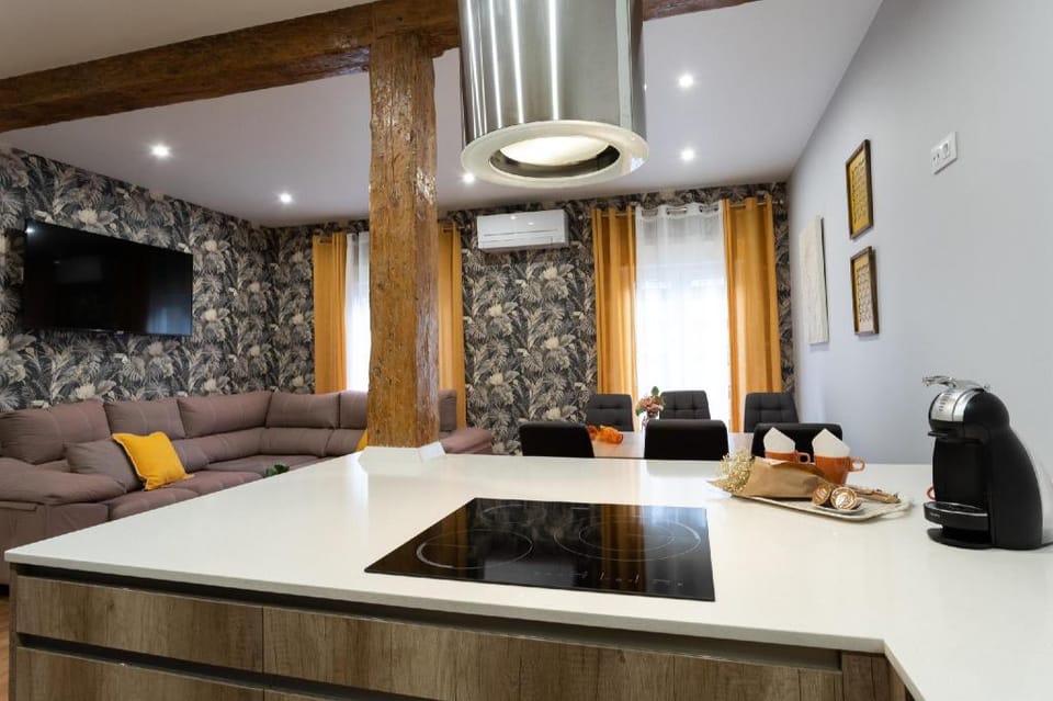 SF Avenue Santander Apartment in Santander
