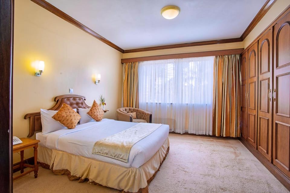 Sirikwa Hotel Hotel in Kenya