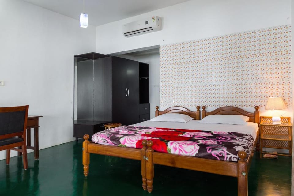 Orchid Lake View Homestay Vacation rental in Kerala
