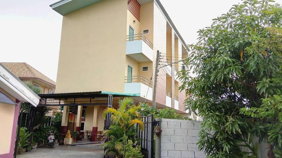 The Star Villa Resort Bed and Breakfast in Thailand