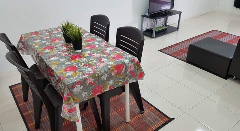 Lynn Guest House Jitra Vacation rental in Kedah