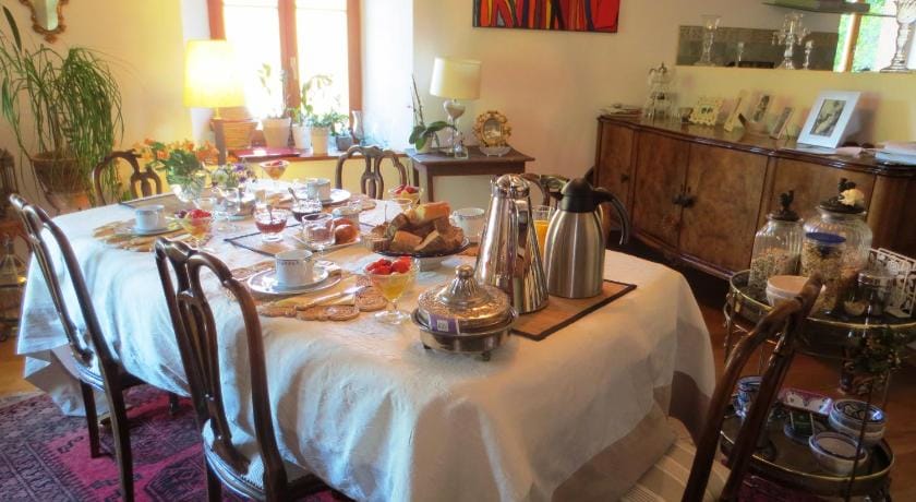 Maison des 5 Temps : Chambres d’hôtes de charme à Ferrette Bed and Breakfast in Switzerland