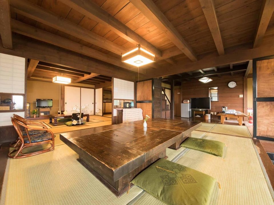 Yokohama Fujiyoshi Izuten Ryokan in Shizuoka Prefecture