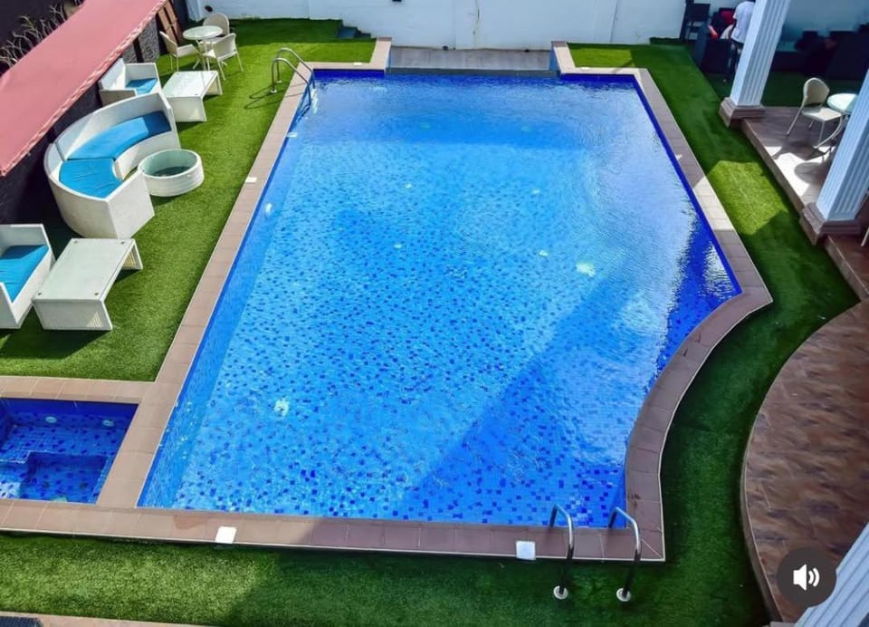 de brit hotel Hotel in Nigeria
