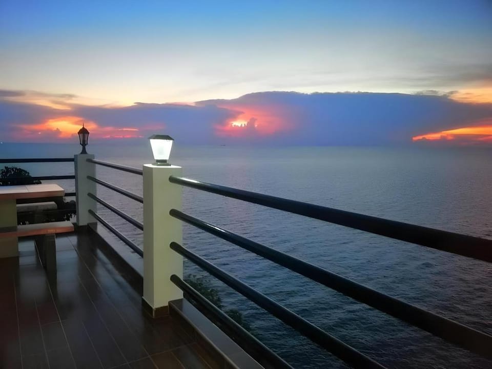 Oceanviewresort Bed and Breakfast in Chon Buri Changwat