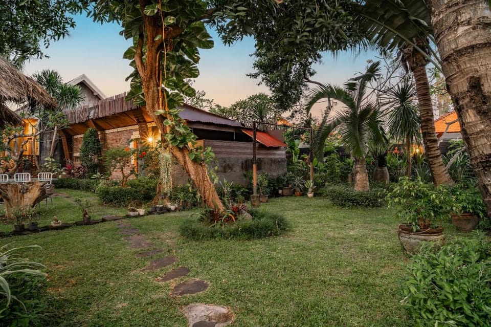 Vande Guest House Bed and Breakfast in North Kuta