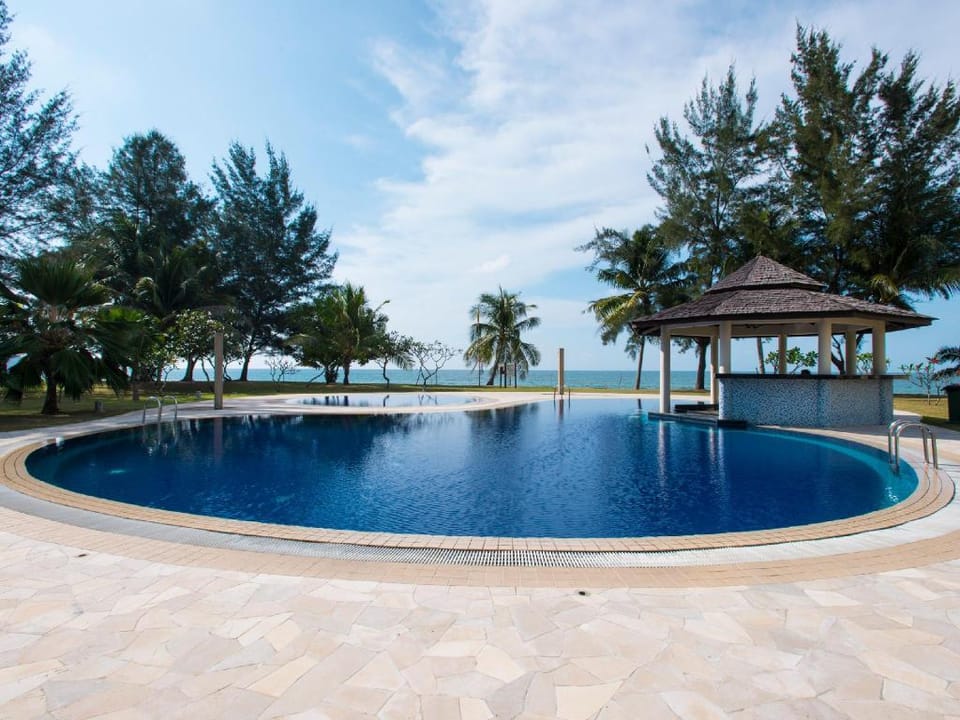 Sabah Beach Villas & Suites Resort in Kota Kinabalu