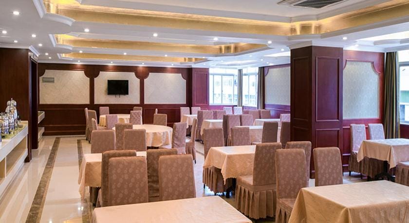 Vienna 3 Best Hotel ShenzhenGuanlan Tangren Street Hotel in Shenzhen