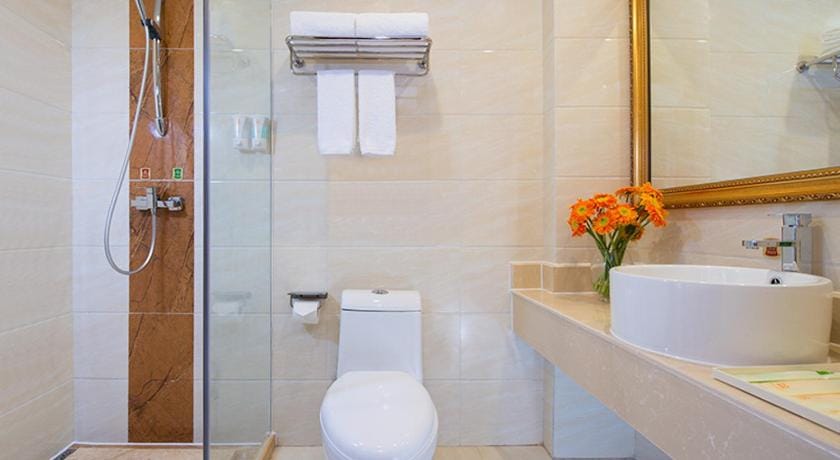Vienna 3 Best Hotel ShenzhenGuanlan Tangren Street Hotel in Shenzhen