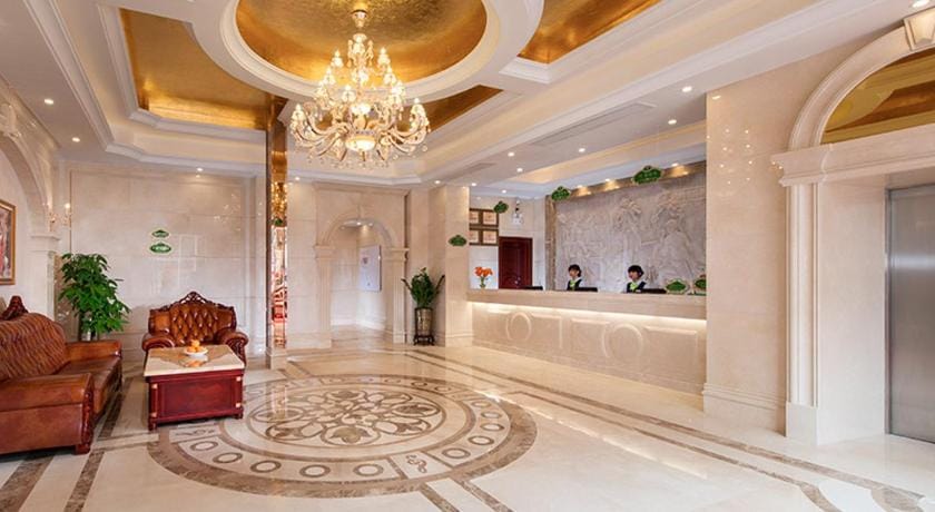 Vienna 3 Best Hotel ShenzhenGuanlan Tangren Street Hotel in Shenzhen