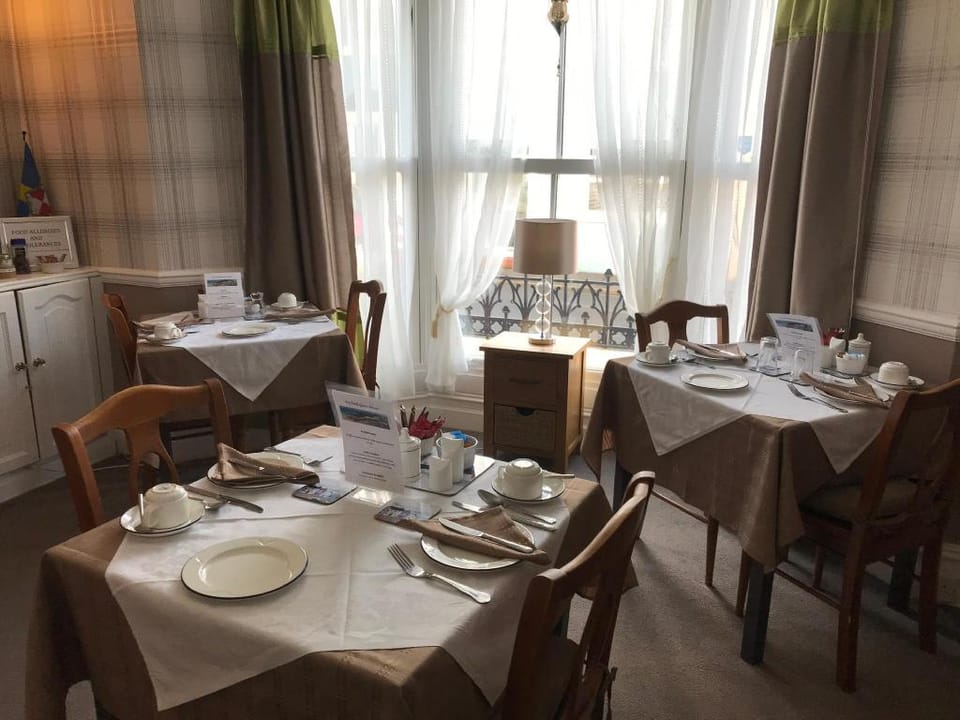 Ivy Bank Guest House Hotel in Tenby