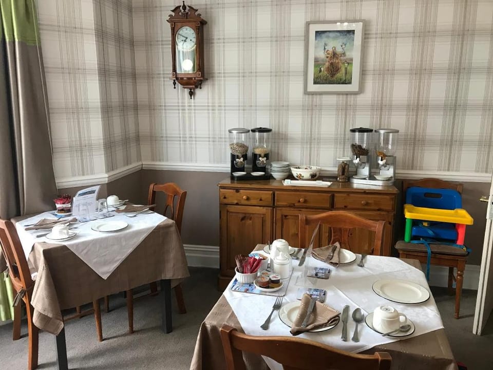 Ivy Bank Guest House Hotel in Tenby