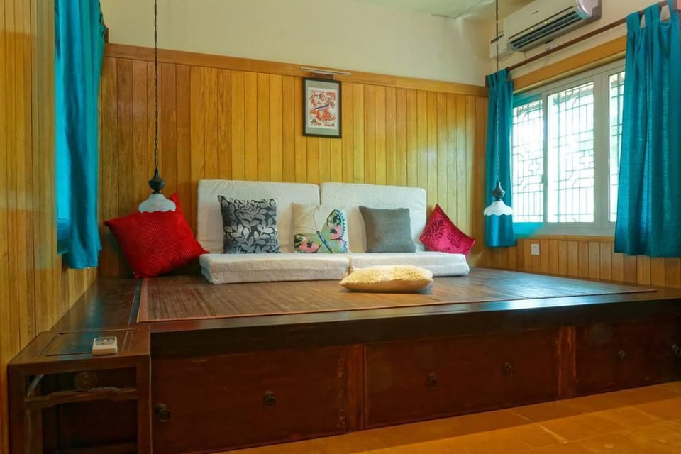 The Tea Road Hotel and Restaurant - Auroville Beach Hotel in Puducherry, India
