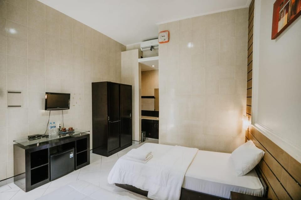 DENAYS GUESTHOUSE JIMBARAN Bed and Breakfast in Kuta
