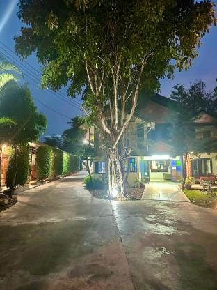 Huentawan Resort Campground/ 
RV Resort in Laos