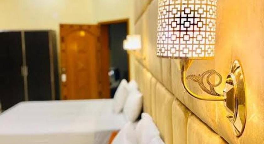 Elegant Palace Guest House Hotel in Karachi