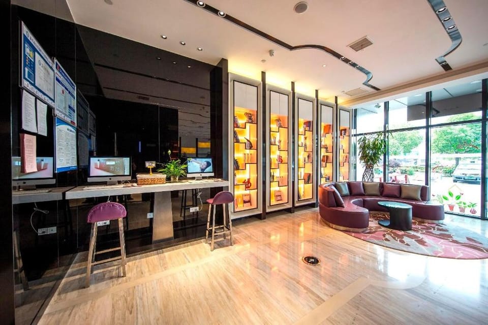 Lavande Hotels Taixing Jiangping Road Yangguang Yipin Hotel in Jiangsu