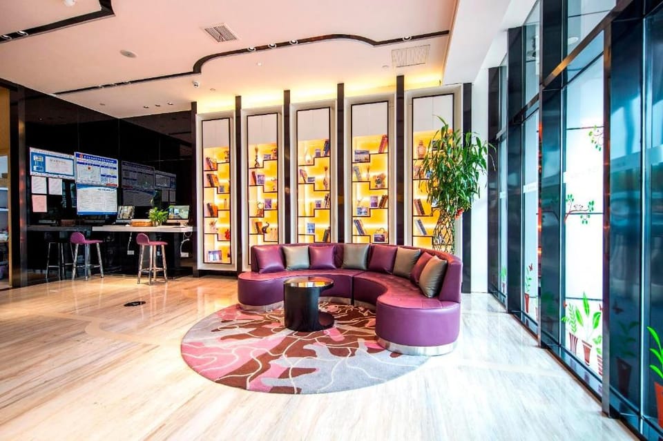 Lavande Hotels Taixing Jiangping Road Yangguang Yipin Hotel in Jiangsu