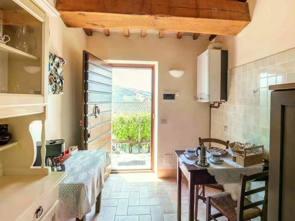 Gorgeous Apartment with Pool near Sibillini Mountains Vacation rental in Marche