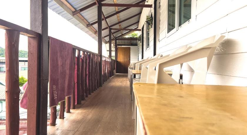 Lux Guesthouse Bed and Breakfast in Krabi Changwat