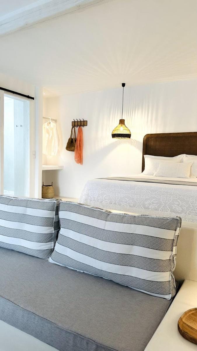 Myconian Theros Luxury Suites Apartment hotel in Mykonos, Mikonos 846 00, Greece
