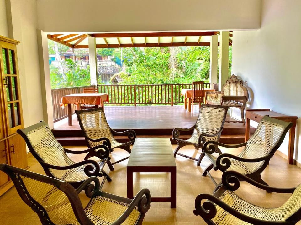 Surf Range Bed and Breakfast in Southern Province
