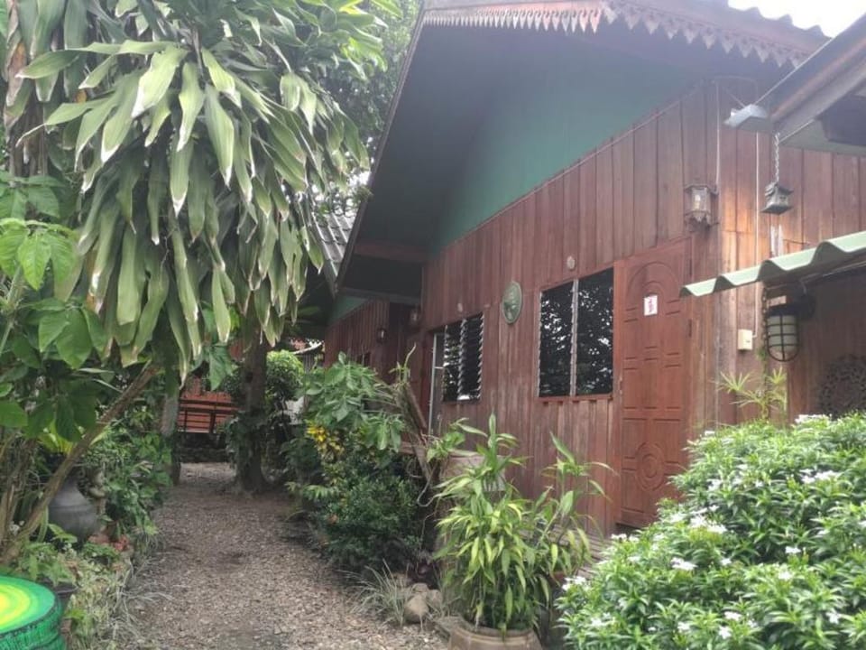Evergreen Guesthouse Bed and Breakfast in Thailand