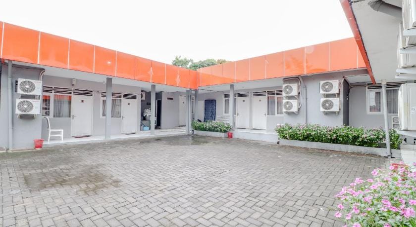 Ratu Guesthouse Hotel in Kuta