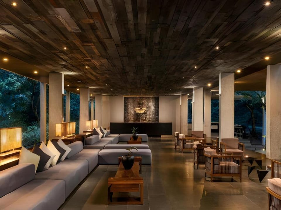 Jetwing Lake Hotel in Dambulla