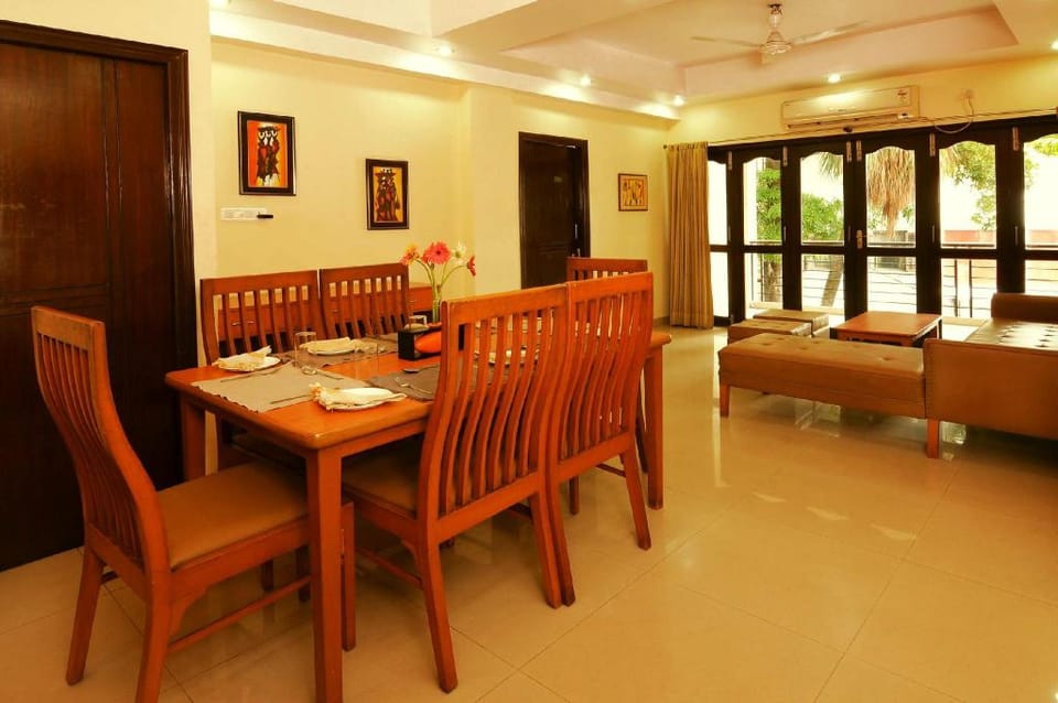 55B hindustan park Hotel in Kolkata