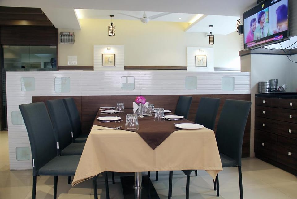 Hotel Saiprasad Executive, Solapur Hotel in Karnataka