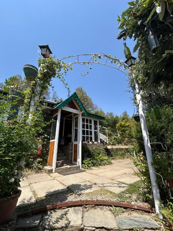 Frozen Woods Resorts Hotel in Uttarakhand