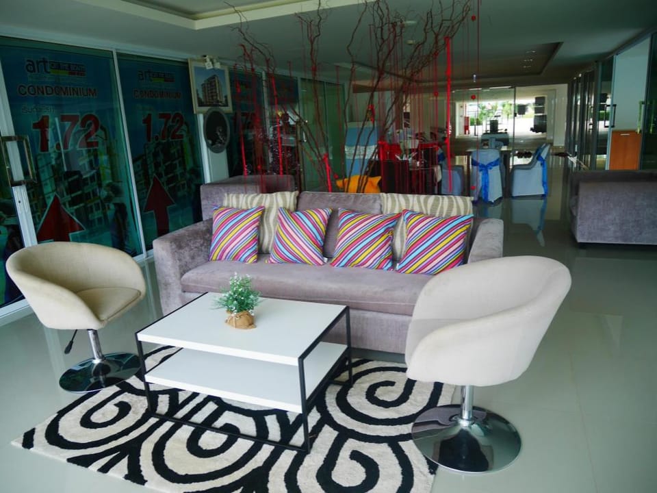 Art on the Beach 49 Apartment in Chon Buri Changwat