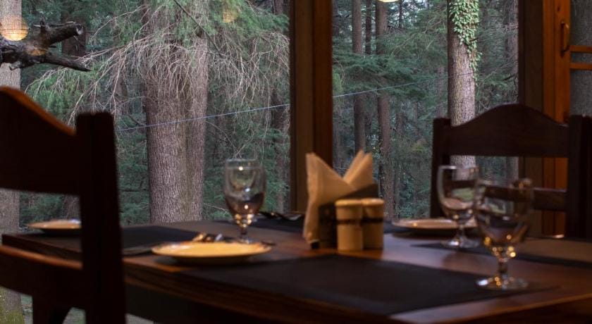 Hotel Holiday Home International - By  Vivaan Hotel in Manali