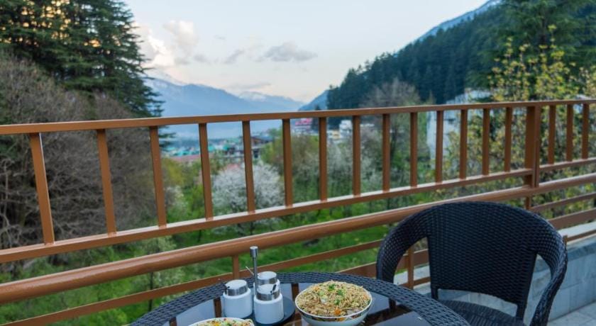 Hotel Holiday Home International - By  Vivaan Hotel in Manali