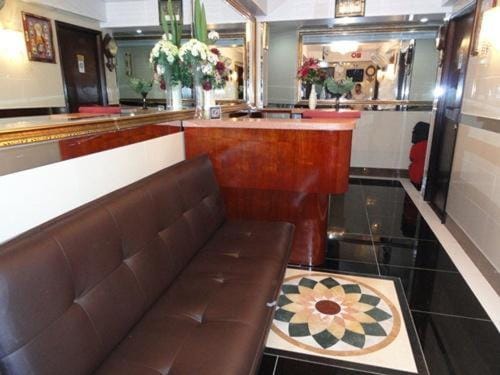 Paris Guest house(  10F flat D2 ) Bed and Breakfast in Hong Kong