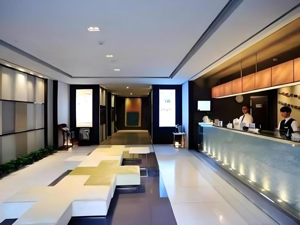 Jinjiang Inn Select Chongqing Huangguan Grand Lift Children's Hospital Lake View Hotel in China