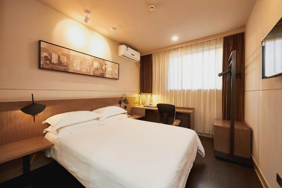 Jinjiang Inn Select Shanghai Hongqiao Hub Jiangqiao Wanda Plaza Hotel in Shanghai