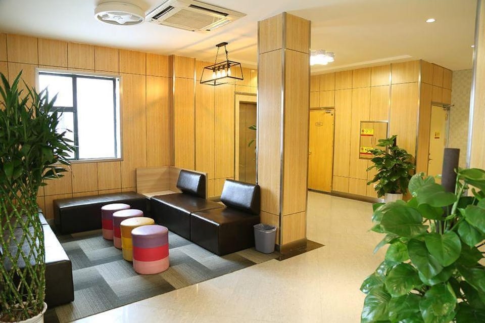 Jinjiang Inn Style Hotel Wuxi Huiju Center Dongting Metro Station Hotel in Suzhou