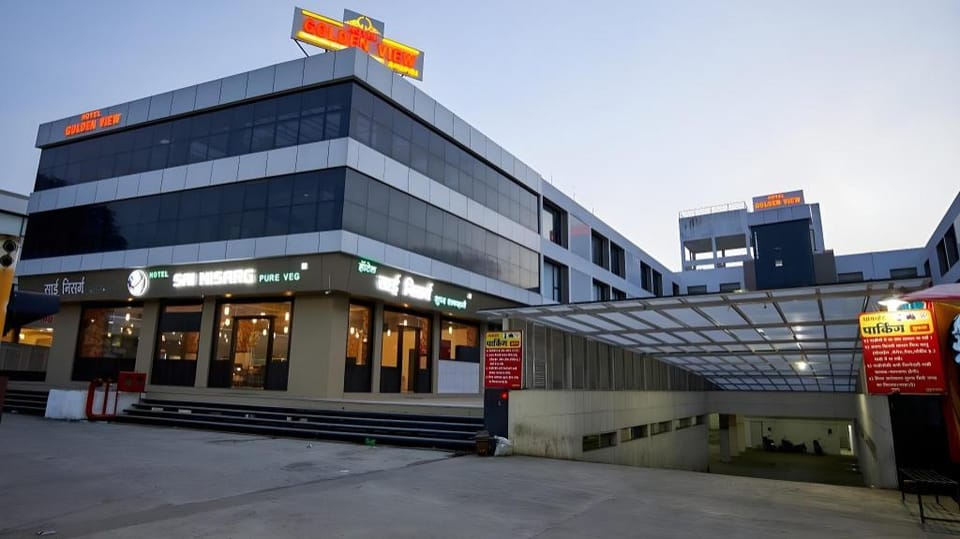 Hotel Golden View Hotel in Maharashtra