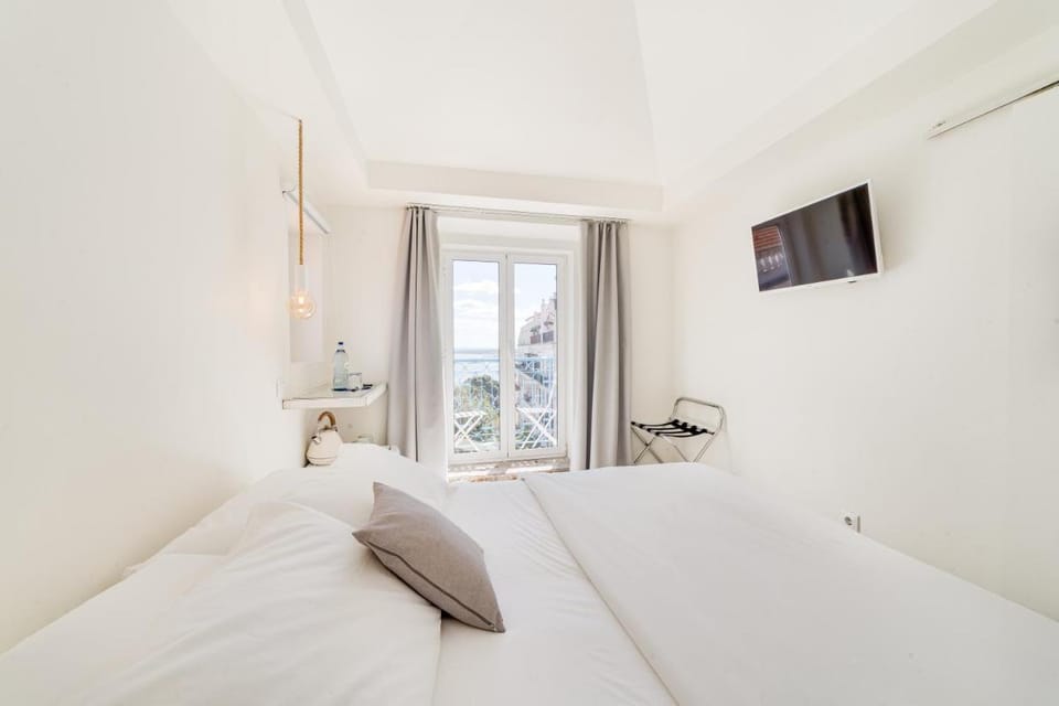 Chiado 44 Bed and Breakfast in Lisbon
