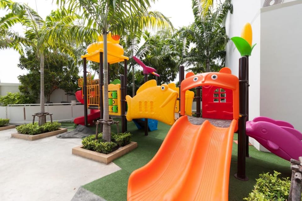 Laguna Beach Resort 1 By Pattaya Sunny Rentals Apartment in Pattaya City