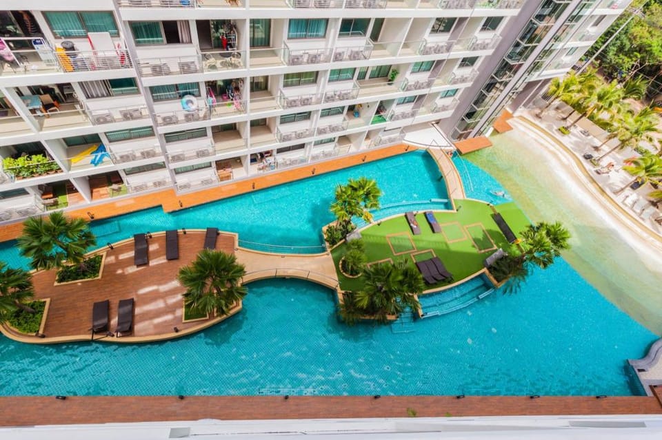 Laguna Beach Resort 1 By Pattaya Sunny Rentals Apartment in Pattaya City