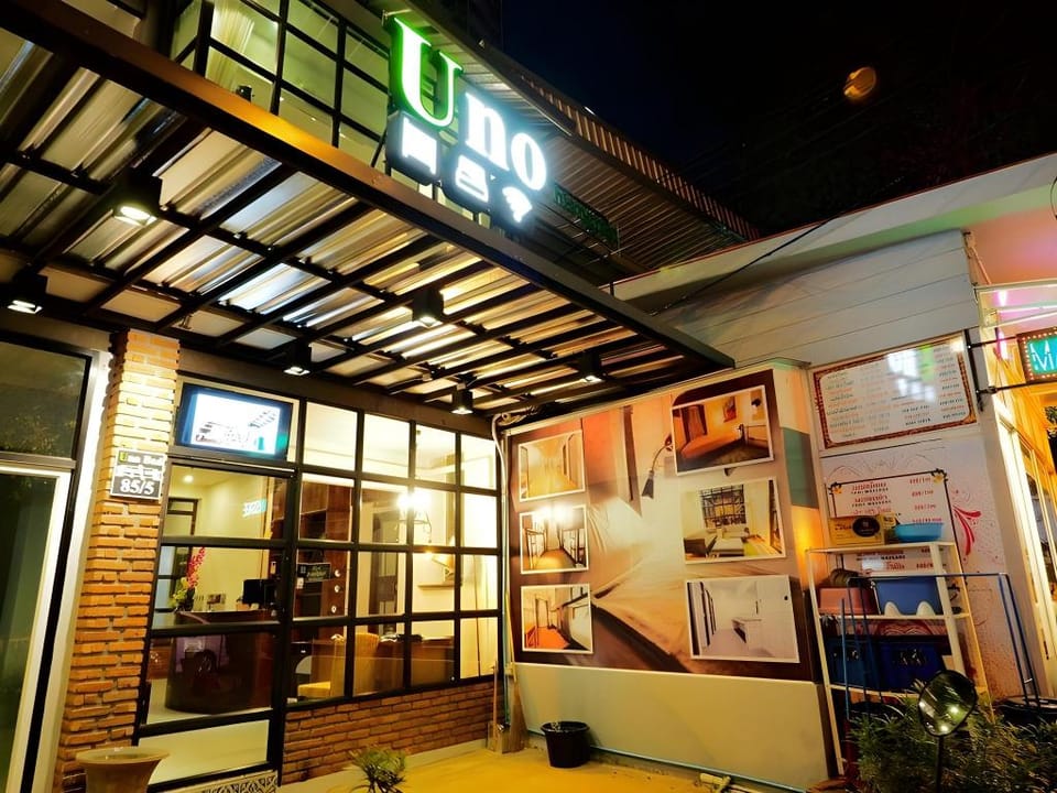 Uno Chiangmai Guest House Bed and Breakfast in Chiang Mai
